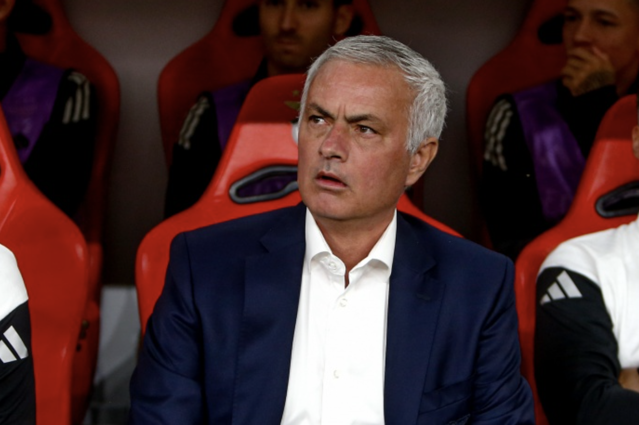 耀世娱乐注册登录-0-2不敌尤文！62岁穆帅崩溃：7轮仅6分+落后晋级区2分 末轮踢皇马